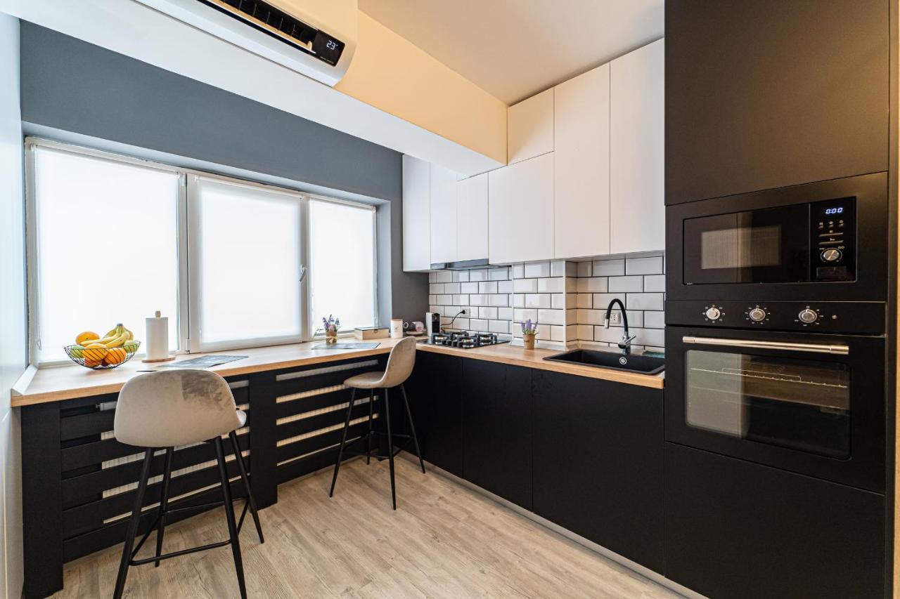 Apartament Delux Bacău Esterno foto
